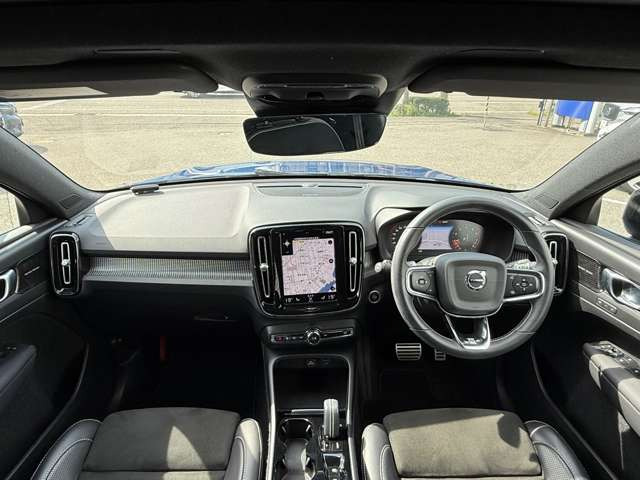 XC40T4 AWD Rデザイン 4WD