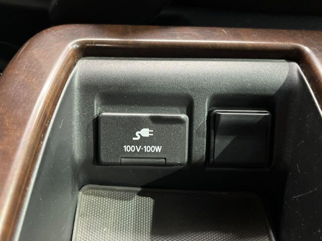 �y�A�N�Z�T���[�R���Z���g�z�L�����v��X�|�[�c�A�A�E�g�h�A�ł̃A�N�e�B�r�e�B�͂������A�ЊQ�E��d�̍ۂɏ����ɂ��Ȃ�AC100V�R���Z���g�𑕔���P�[�^�C��^�u���b�g�A�Q�[���@��̏[�d�ɂ���