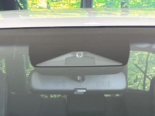 �y�z���_�Z���V���O�z���s���ɑO���̎ԗ�����F�����A�Փ˂������Ȏ��͌x��ƃu���[�L�ŏՓˉ���Ɣ�Q�y�����A�V�X�g�B�����S�Ƀh���C�u�����y���݂��������܂��B