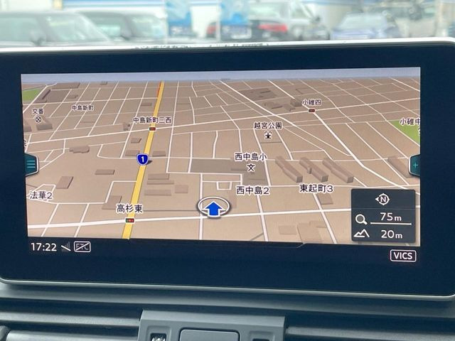 �������i�r:��̊��̂���i�r�́A����������ԓ������o���Ă���܂��B�I�[�f�B�I�@�\���[�����Ă���܂��̂ŁA�^�]�����y���߂܂���