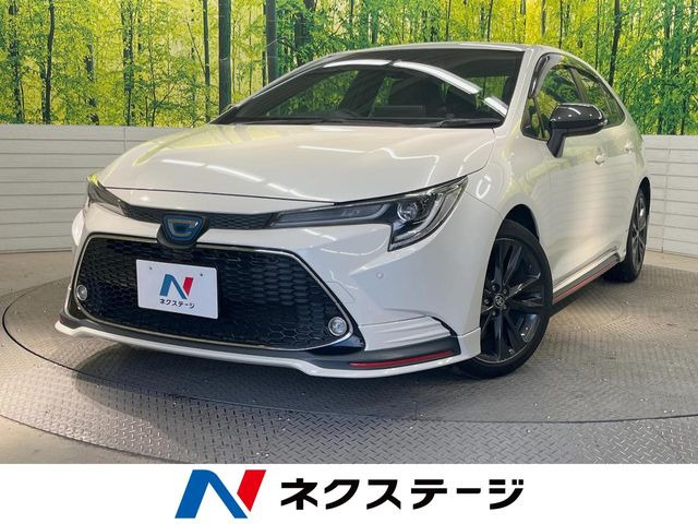 カローラ1.8 ハイブリッド W×B