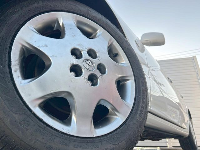 �y����17�C���`�A���~�z�C�[���z�O�ςɃ}�b�`���������A���~�z�C�[���𑕒����Ă���܂��B�e��ЊO�A���~�z�C�[����A�X�^�b�h���X�^�C�����戵�����Ă���܂��B���񂲑��k����������