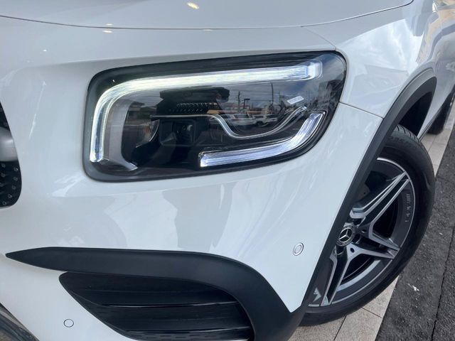 ��LED�w�b�h���C�g:��ԑ��s�����ǍD�Ȏ��E���m�ۂ����S���ĉ^�]�ł��鍂�P�xLED�w�b�h���C�g�𑕔�!�_�����x�������A����d�͂��}�����Ă��܂��B