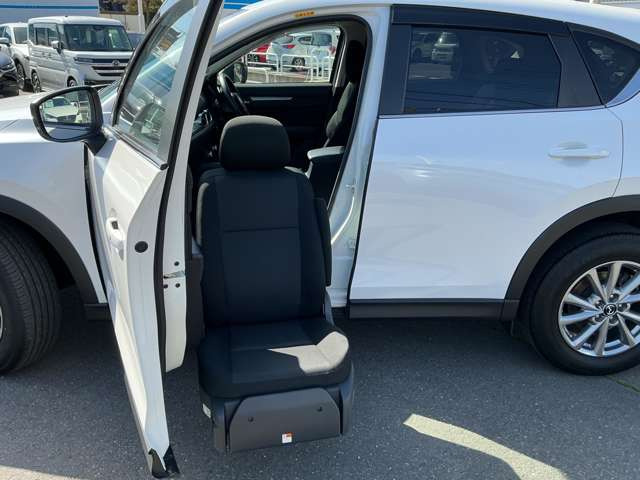 CX-52.2 XD 助手席リフトアップシート 4WD