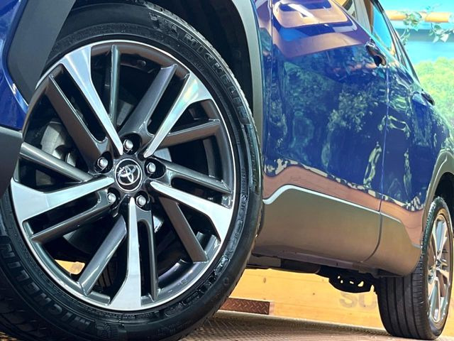 �y����18�C���`�A���~�z�C�[���z�O�ςɃ}�b�`���������A���~�z�C�[���𑕒����Ă���܂��B�e��ЊO�A���~�z�C�[����A�X�^�b�h���X�^�C�����戵�����Ă���܂��B���񂲑��k����������