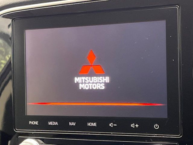 アウトランダーPHEV2.4 G プラスパッケージ 4WD