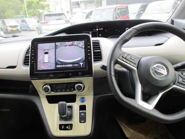 セレナ1.2 e-POWER ハイウェイスターV