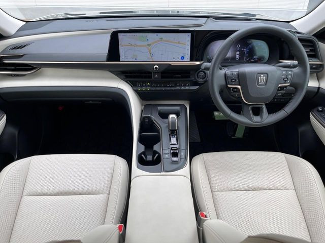 クラウンクロスオーバー2.5 G アドバンスト レザー パッケージ E-Four 4WD