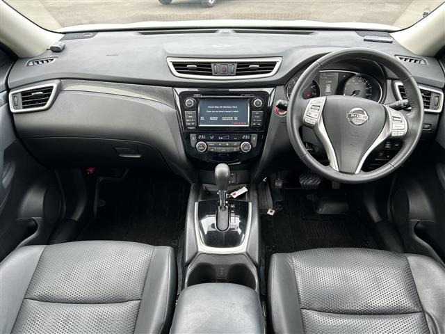 エクストレイル2.0 20Xtt エマージェンシーブレーキパッケージ