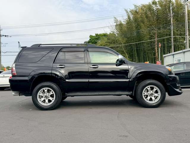 ���X�݌ɂ͊O���A�����N���[�j���O��ɓW�����A�����Ď��̏C�����̗L���A���[�^�[��������̗L������O�ҋ@�ւɂ�錟����S����{���Ă���܂��B�Ԍ��A�����A����h�������ЂőΉ��ł��܂��̂ł����S���������B