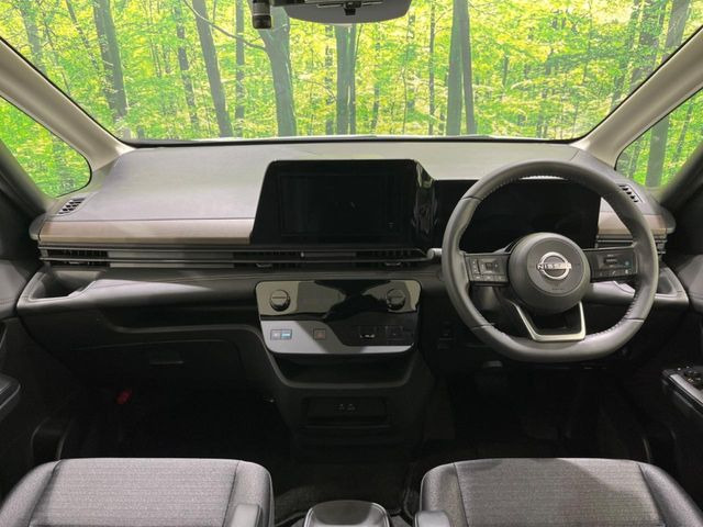 セレナ1.4 e-POWER ハイウェイスターV