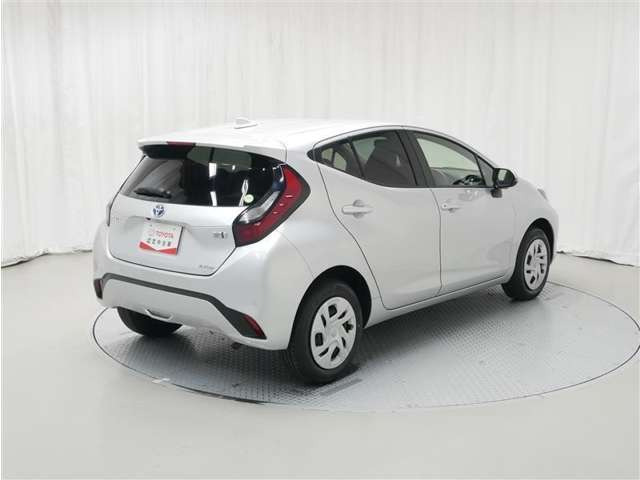 アクア1.5 X E-Four 4WD