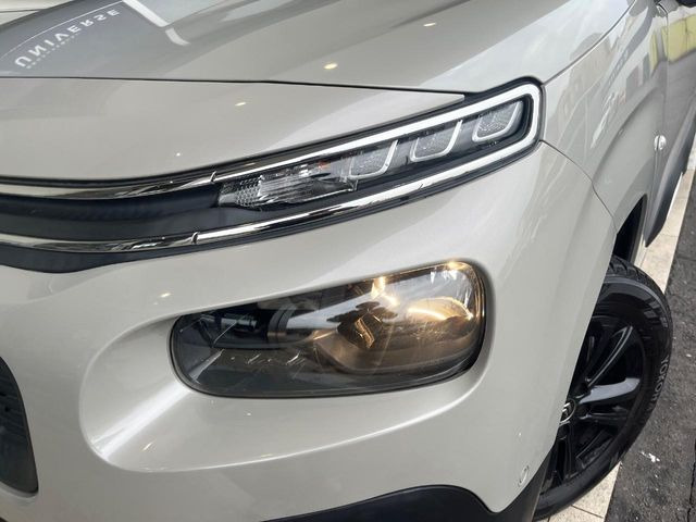 ���w�b�h���C�g:�w�b�h���C�g�͉��΂݂����Ȃ��A�Y��ȏ�Ԃ�ۂ��Ă���܂��B���΂ݖh�~�̃����Y�R�[�e�B���O�̎{�H���\�ł������܂��B