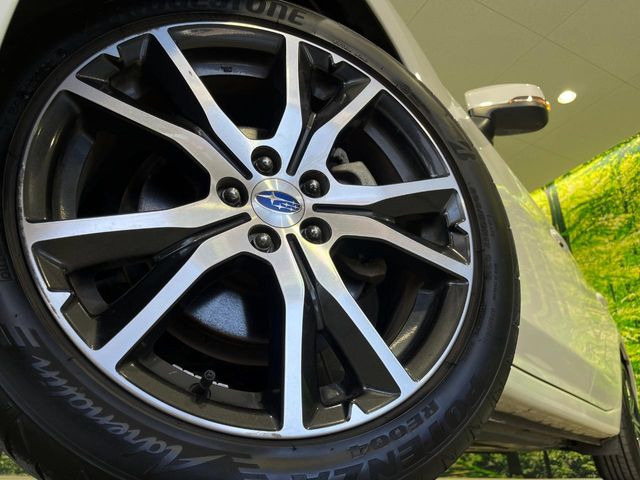 �y����17�C���`�A���~�z�C�[���z�O�ςɃ}�b�`���������A���~�z�C�[���𑕒����Ă���܂��B�e��ЊO�A���~�z�C�[����A�X�^�b�h���X�^�C�����戵�����Ă���܂��B���񂲑��k����������