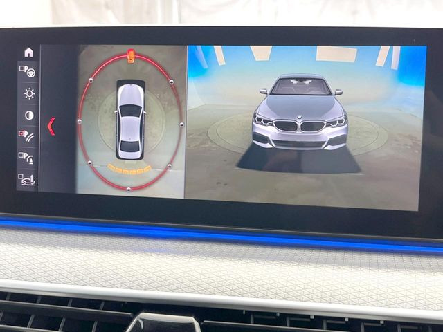 ���p�m���~�b�N�r���[���j�^�[:��p�̃J�����ɂ��A�ォ�猩���낵���悤�Ȏ��_��360�x�N���}�̎��͂��m�F���邱�Ƃ��ł��܂������p�������m�F���₷���A�����ꏊ�ł̐؂�Ԃ��⒓�Ԃ��X���[�Y�ɍs���܂��B