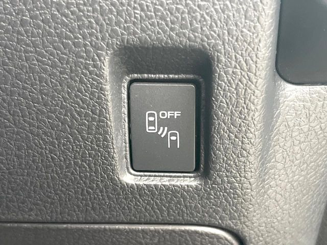 �y�����r�[�N���f�B�e�B�N�V�����z���s���A�h�A�~���[�̎��p�ɂȂ�₷���ӏ��Ɍ㑱�Ԃ��ڋ߂���ƃT�C�h�~���[�t�߂Ɍx����\���A�h���C�o�[�ɒ��ӊ��N�ƁA����̍ۂ̓n���h��������A�V�X�g�����܂��B