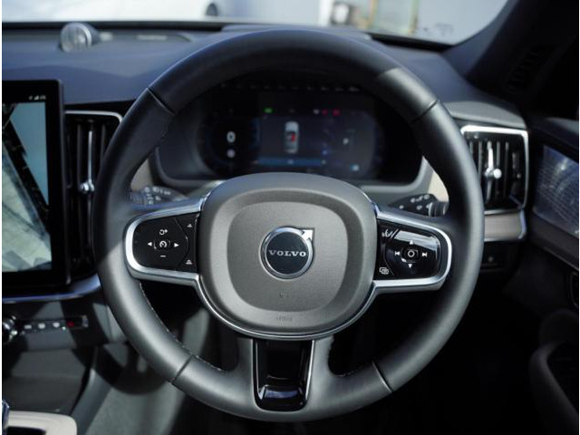 XC90ウルトラ T8 AWD プラグイン ハイブリッド 4WD