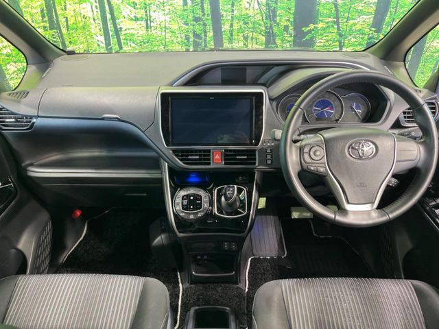 ヴォクシー1.8 ハイブリッド ZS 煌II