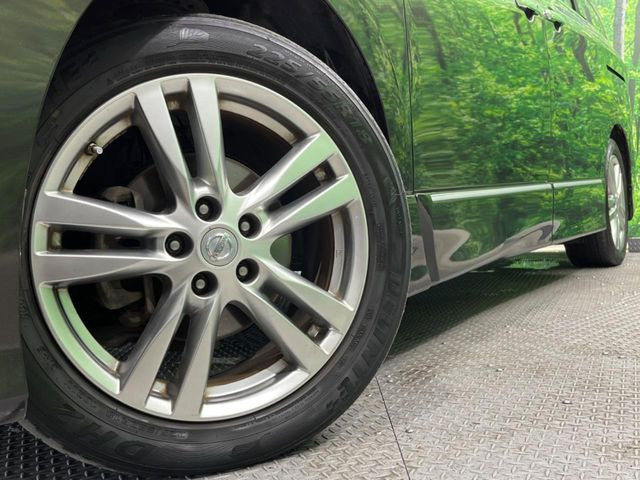 �y����18�C���`�A���~�z�C�[���z�O�ςɃ}�b�`���������A���~�z�C�[���𑕒����Ă���܂��B�e��ЊO�A���~�z�C�[����A�X�^�b�h���X�^�C�����戵�����Ă���܂��B���񂲑��k����������