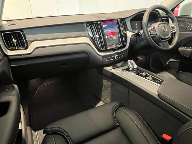 XC60ウルトラ B5 AWD 4WD