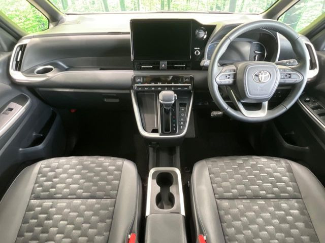 ヴォクシー1.8 ハイブリッド S-Z