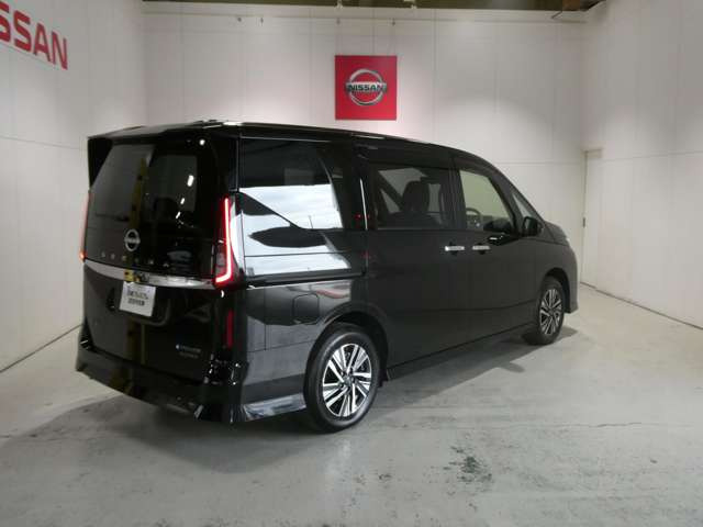 セレナ1.4 e-4ORCE ハイウェイスターV 4WD