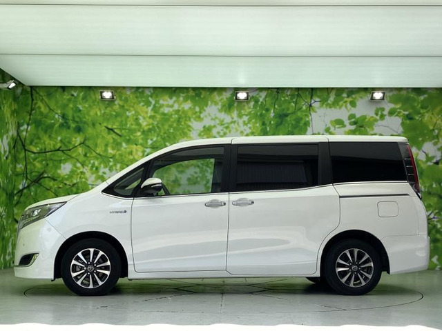 エスクァイアハイブリッド1.8 Gi プレミアムパッケージ