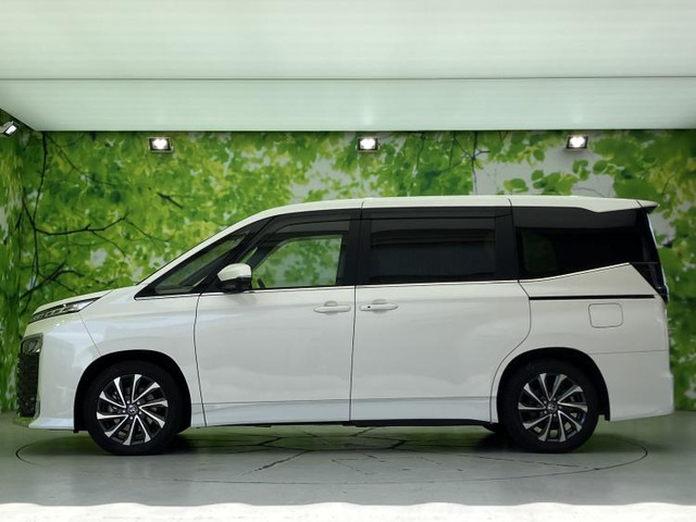 ヴォクシー1.8 ハイブリッド S-Z