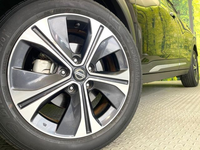 �y����17�C���`�A���~�z�C�[���z�O�ςɃ}�b�`���������A���~�z�C�[���𑕒����Ă���܂��B�e��ЊO�A���~�z�C�[����A�X�^�b�h���X�^�C�����戵�����Ă���܂��B���񂲑��k����������