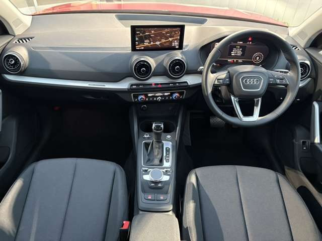 Q235 TFSI アドバンスド