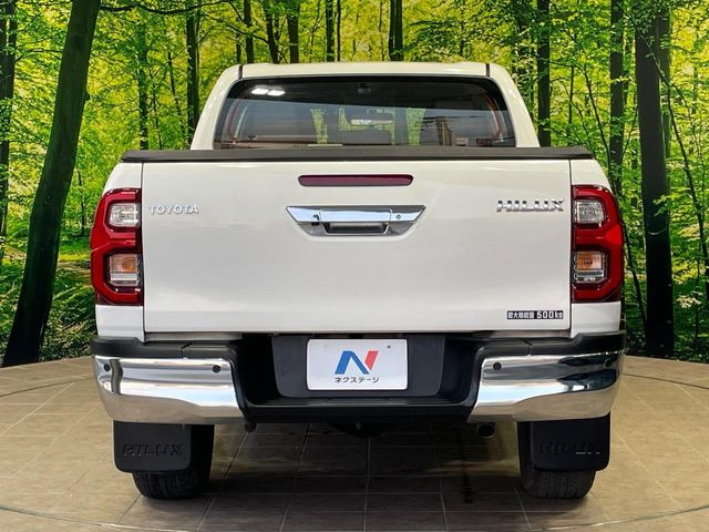 安心の最長10年・走行無制限保証(有償)をご用意。保証内容も充実はもちろん、無料点検&オイル交換や、年中無休の全国・24時間ロードサービスも付帯されておりますのでご安心下さい。