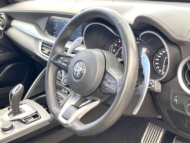 ���n���h�����̃X�������Ȃ��A���ꂢ�ȏ�Ԃ��ێ����Ă���܂��B�e�X�C�b�`���̓�����m�F�ς݂ł��B