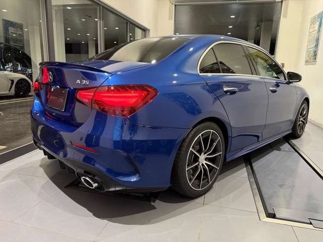 AクラスセダンAMG A35 4マチック 4WD