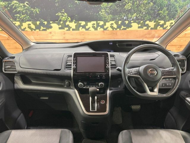 セレナ2.0 ハイウェイスター Vセレクション