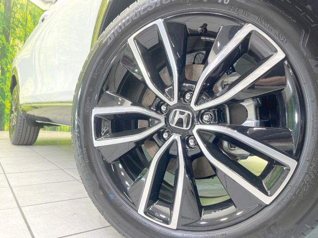 �y�O���[�h��p����18�C���`�A���~�z�C�[���z�f�U�C�����̍��������A���~�z�C�[���𑕒����Ă���܂��B�e��ЊO�A���~�z�C�[����A�X�^�b�h���X�^�C�����戵�����Ă���܂��B���񂲑��k����������
