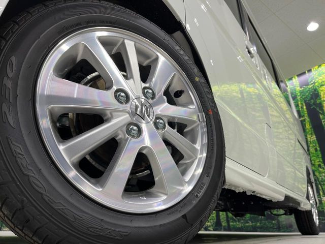 �y����14�C���`�A���~�z�C�[���z�O�ςɃ}�b�`���������A���~�z�C�[���𑕒����Ă���܂��B�e��ЊO�A���~�z�C�[����A�X�^�b�h���X�^�C�����戵�����Ă���܂��B���񂲑��k����������