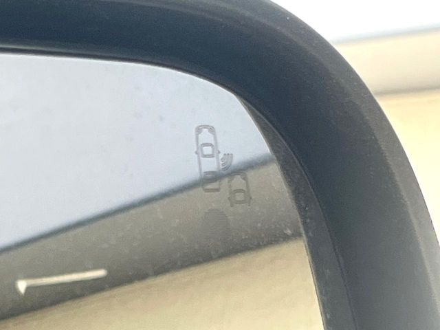 ���u���C���h�A�V�X�g�Z���T�[:���p����̎Ԃ����m���A�h���C�o�[���Ԑ��ύX���s���ۂɁA�x�����Ƌ��ɒ��ӂ𑣂��Ă������S�x���@�\�ł�!