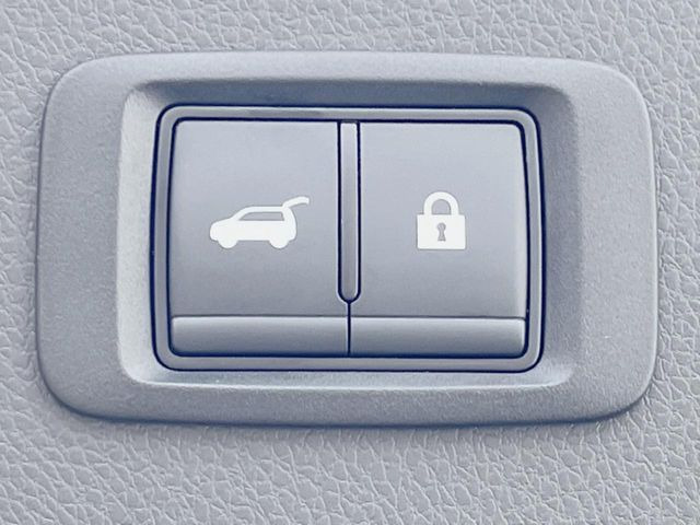 �y�p���[�o�b�N�h�A�z�X�}�[�g�L�[��^�]�Ȃ̃{�^�������������Ń��A�Q�[�g�������ŊJ���܂�!�ו��������Ă��鎞��A�����ʒu�ɂ���o�b�N�h�A��߂�ۂɕ֗��ȋ@�\�ł���