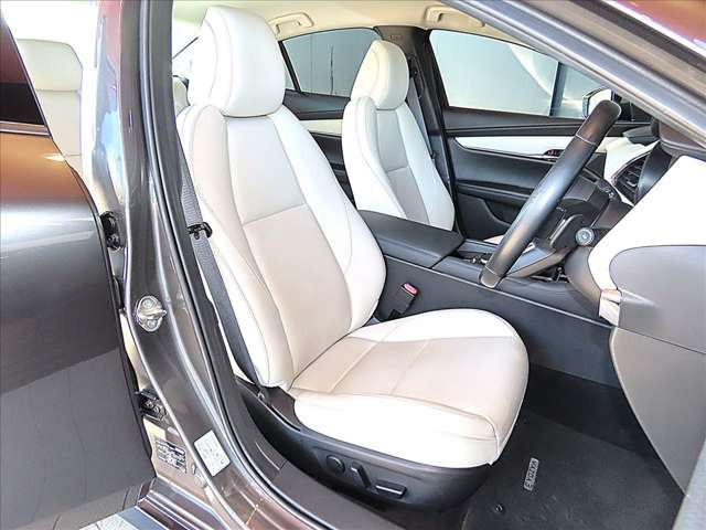 MAZDA3セダン2.0 X Lパッケージ