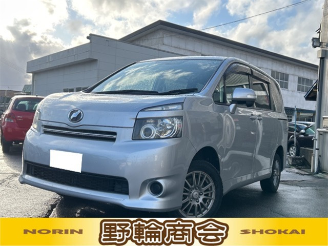 ヴォクシー2.0 トランスX 4WD