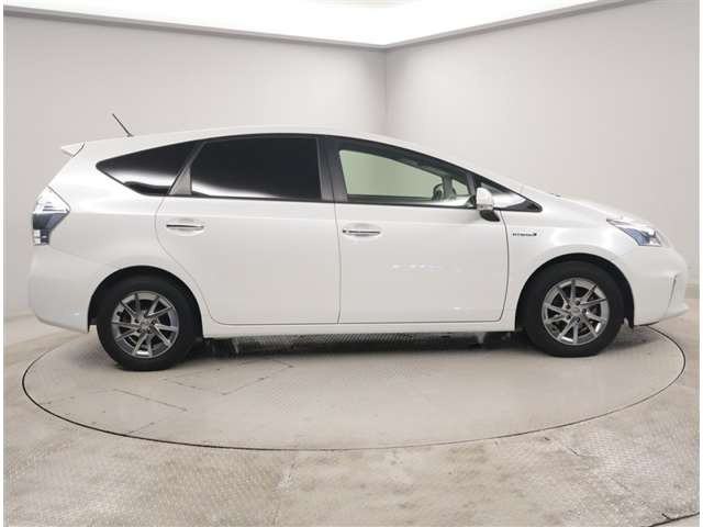 プリウスα1.8 S チューンブラック