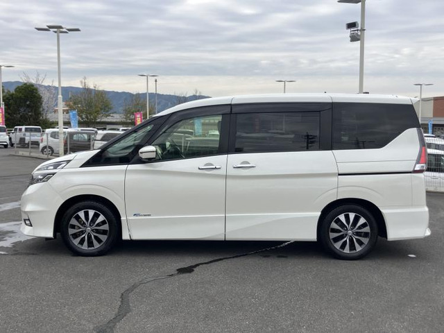 セレナ2.0 ハイウェイスター Vセレクション