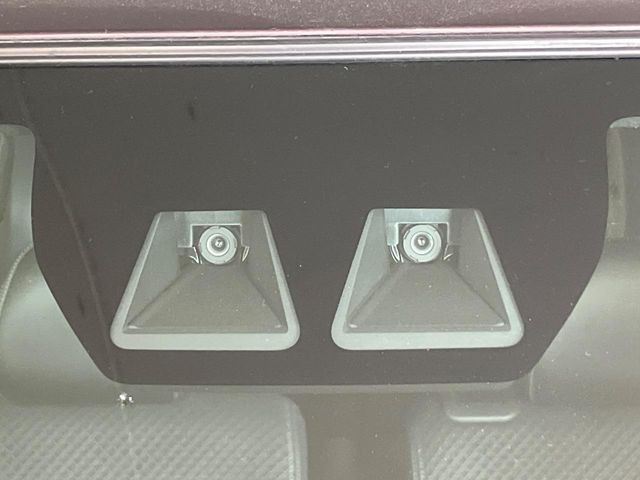 �y�X�}�[�g�A�V�X�g�z���s���ɑO���̎ԗ�����F�����A�Փ˂������Ȏ��͌x��ƃu���[�L�ŏՓˉ���Ɣ�Q�y�����A�V�X�g�B�����S�Ƀh���C�u�����y���݂��������܂��B