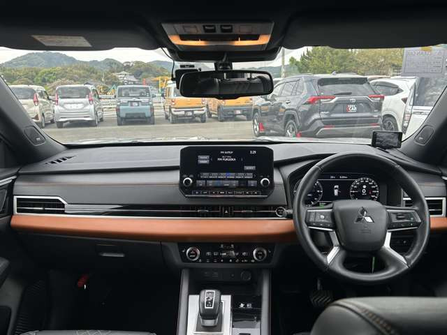 アウトランダーPHEV 2.4 P 4WD