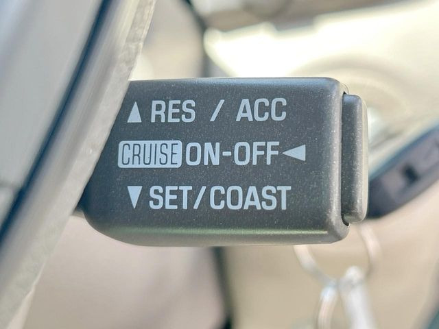 �y�N���[�Y�R���g���[���z�������H�����N���N���s�B�A�N�Z���𗣂��Ă���葬�x�ő��s���ł��A�������^�]���̕��S���y��!�����E�������ȒP�ȃX�C�b�`����Œ����ł��܂��B