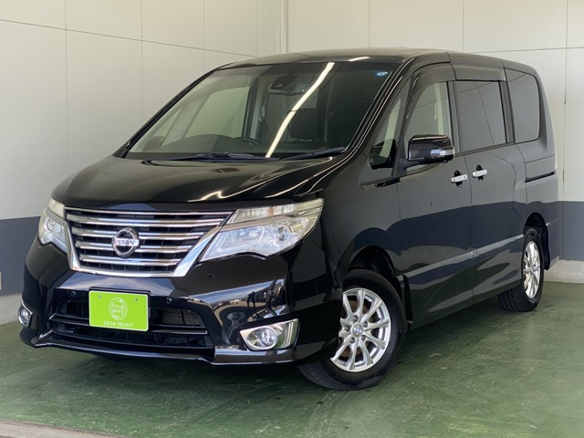 セレナ2.0 ハイウェイスター Vセレクション+Safety 4WD