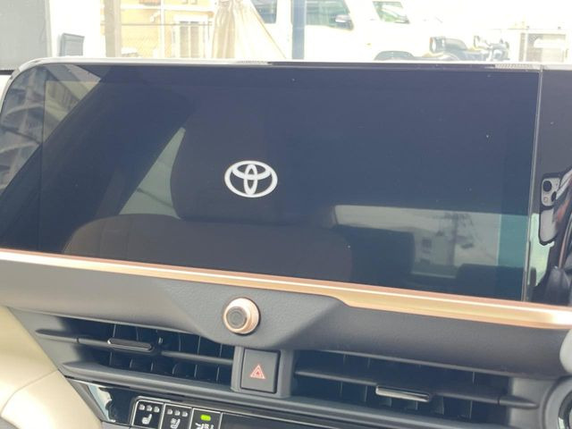 クラウンクロスオーバー2.5 G アドバンスト レザー パッケージ E-Four 4WD