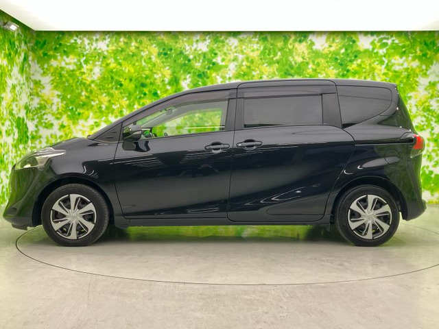 シエンタハイブリッド 1.5 G クエロ