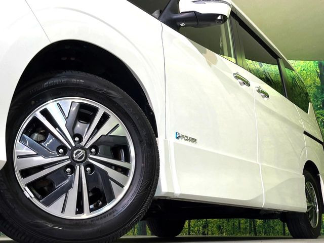 �y����15�C���`�A���~�z�C�[���z�O�ςɃ}�b�`���������A���~�z�C�[���𑕒����Ă���܂��B�e��ЊO�A���~�z�C�[����A�X�^�b�h���X�^�C�����戵�����Ă���܂��B���񂲑��k����������