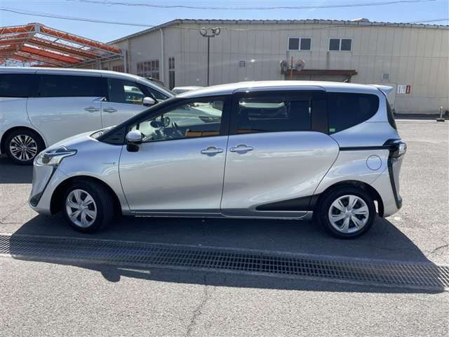シエンタハイブリッド 1.5 G ウェルキャブ 助手席回転チルトシート車 Bタイプ